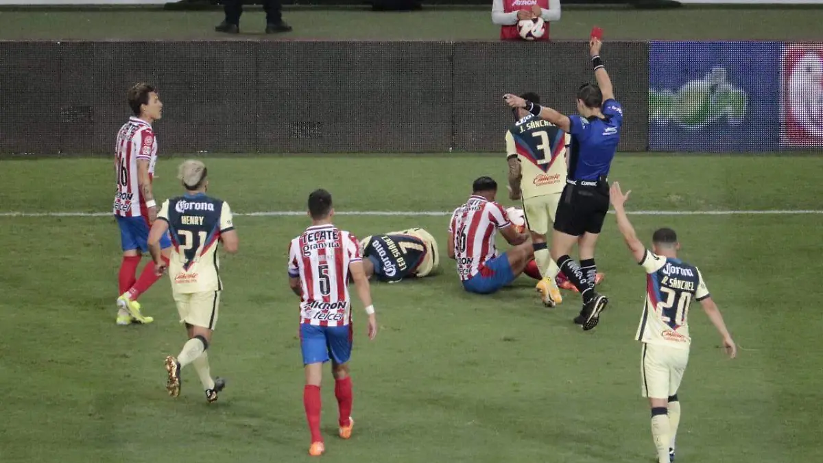 Clásico Nacional Chivas vs América Estadio Akron